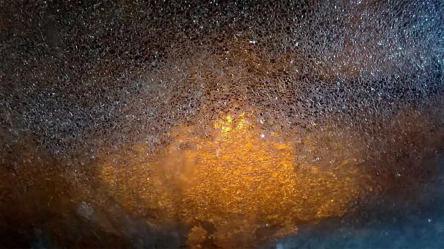 My Mom Took Close-Up Photos Of Our Frozen Windows And It's Stunning