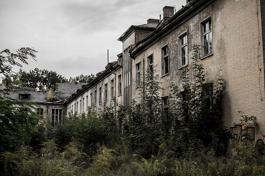 I Went Into An Abandoned Soviet Military Base Near Berlin, And This Is What I Saw.