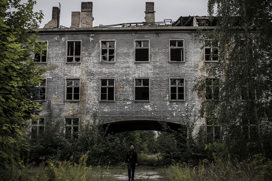 I Went Into An Abandoned Soviet Military Base Near Berlin, And This Is What I Saw.