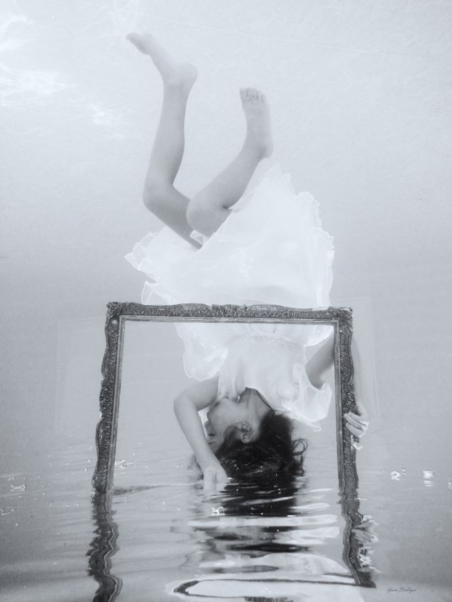Daughters - Underwater Love