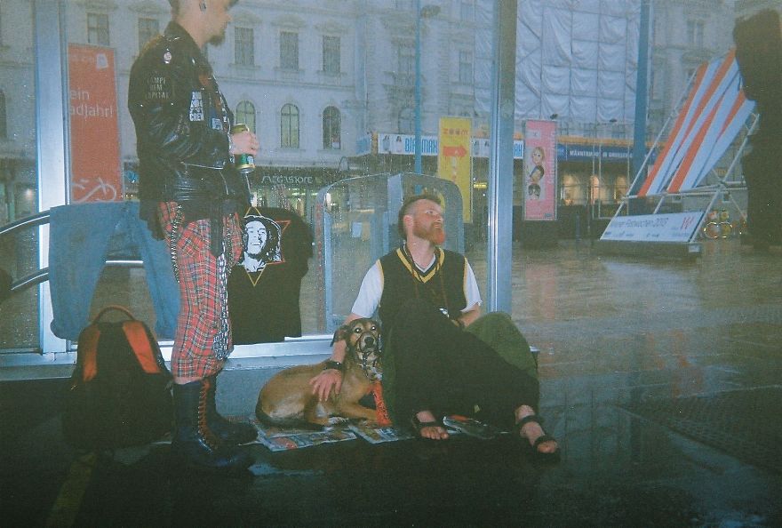 I Gave Single-Use Cameras To Viennese Punks To Capture Moments Of Their Life