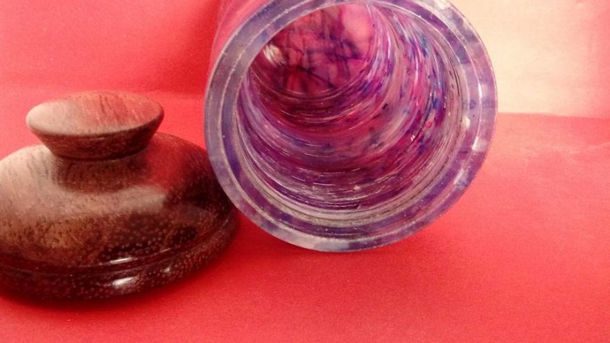 I Made A Lidded Pot From Recycled Cd Cases