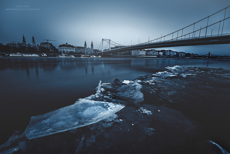 I Captured The Rare View Of The Frozen Danube In Budapest