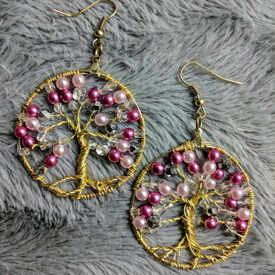 I Make "Tree Of Life" Ornaments Using Wire And A Variety Of Beads.
