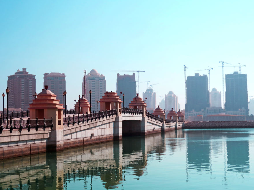 I Had An 11 Hour Layover In Qatar So I Took A City Tour