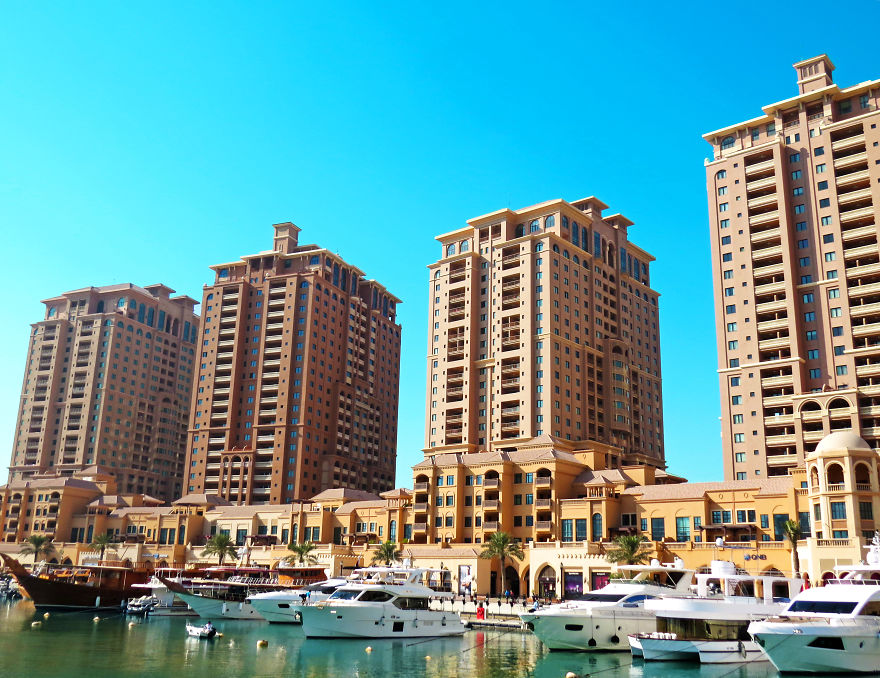 I Had An 11 Hour Layover In Qatar So I Took A City Tour