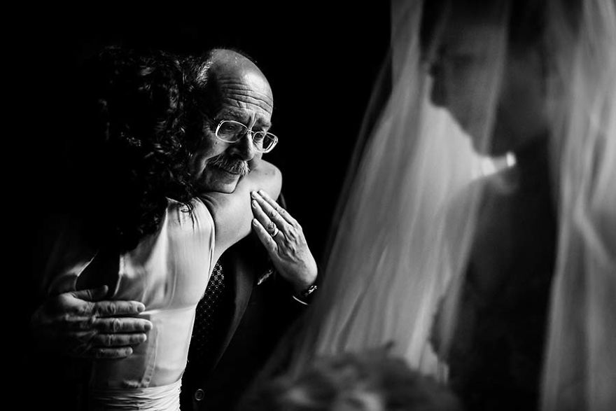 The Most Emotional Wedding Photography Moments