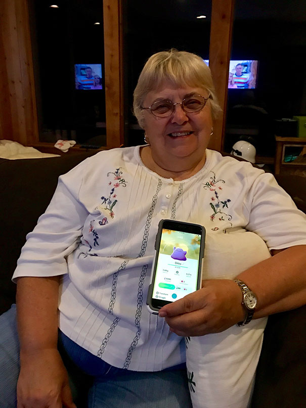 When You Go Thanksgiving Pokemon Hunting And Grandma Accidentally Catches A Ditto And Is Disappointed Because She Wanted The "Rat Thing"