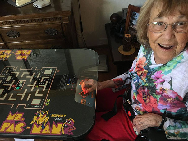 My 85 Year Old Grandmother Ecstatic Her 2-Player Mrs. Pac Man Got Fixed After 20 Years Of Collecting Dust