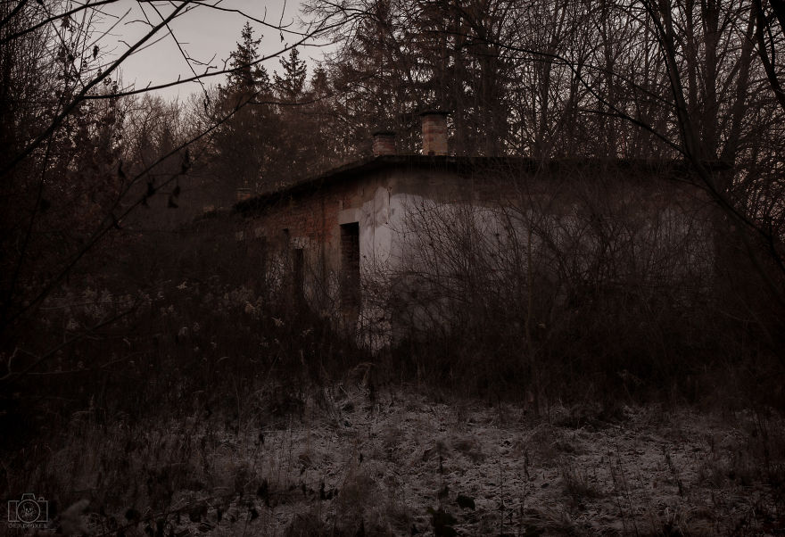 I Like To Photograph Abandoned Places
