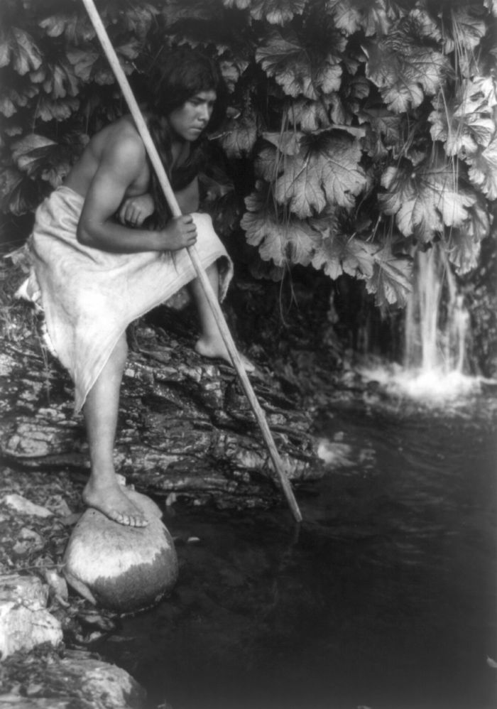 Spearing Salmon, 1923