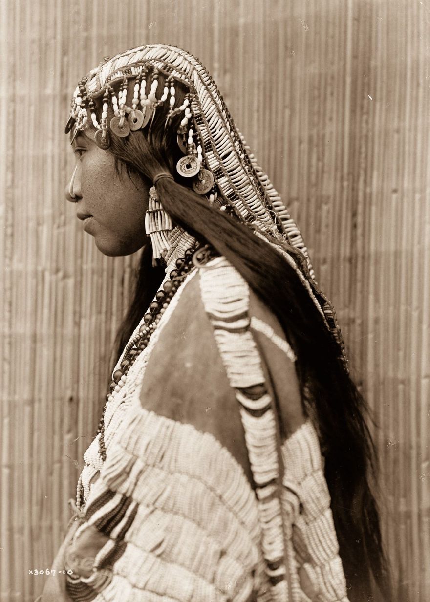 A Wishran Girl, 1910