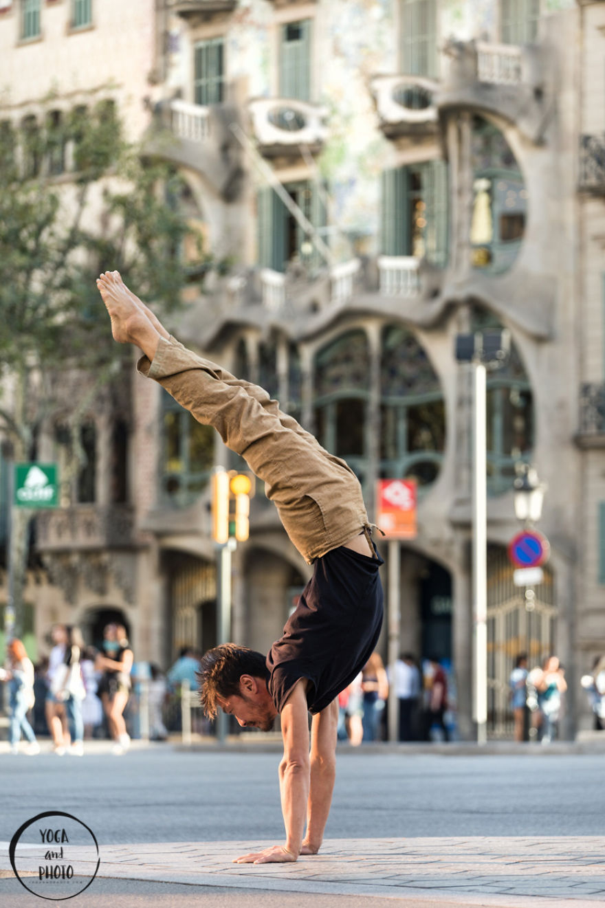 Yogis Playing Around In Barcelona