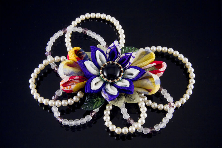 Kanzashi Flower - Mizuhiki Jewelry By Asuka Saito Kanzashi Flower - Mizuhiki Jewelry By Asuka Saito