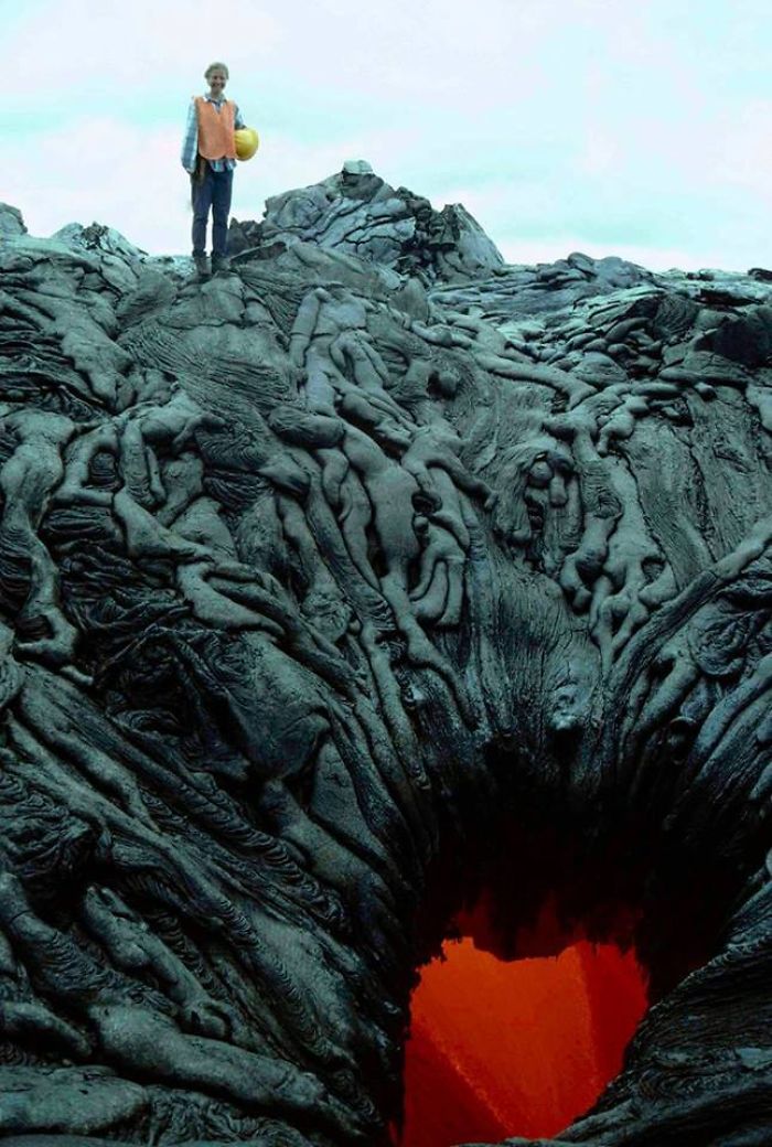 La lava tiene forma de cuerpos