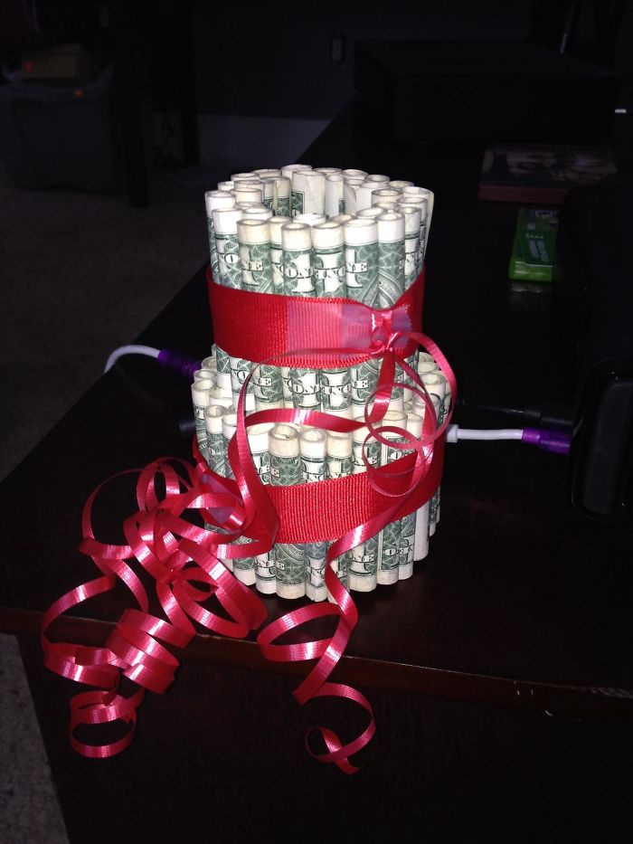 Every Year My Grandma Gives Is Money In Crazy Ways. Money Stuck In Maze Games, Tapes Between Toilet Paper Sheets On A Roll. This Year I Present Money Cake