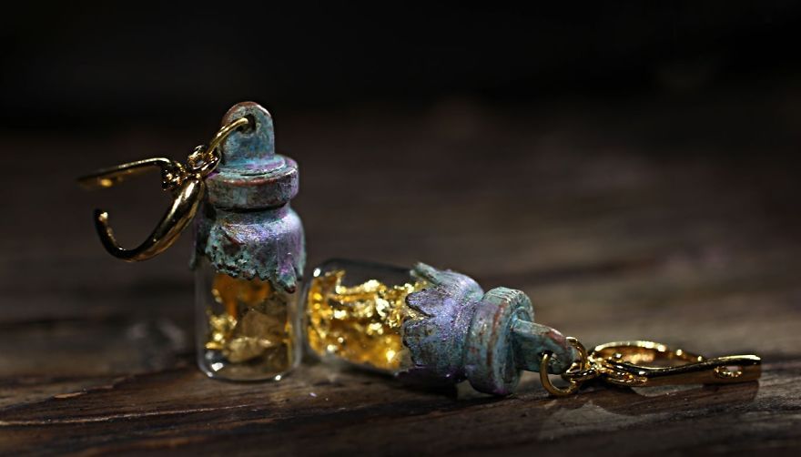 8 Perhiasan Lampwork Cosmic dari Marina Berulava, Unik dan ...