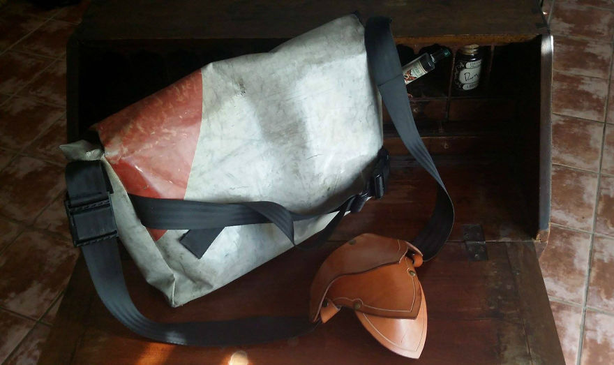 I Make Leather Pauldrons For Everyday Geek Style