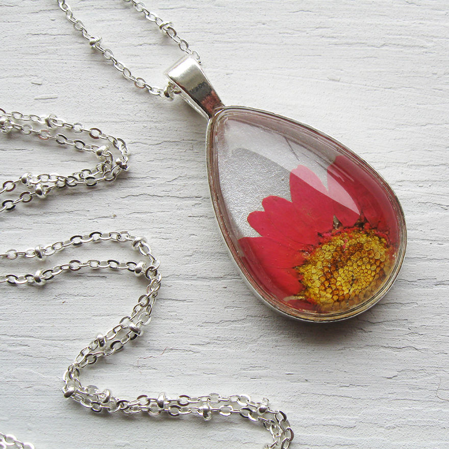 I Made Special Pressed Flower Jewelry Just For Valentine's Day!