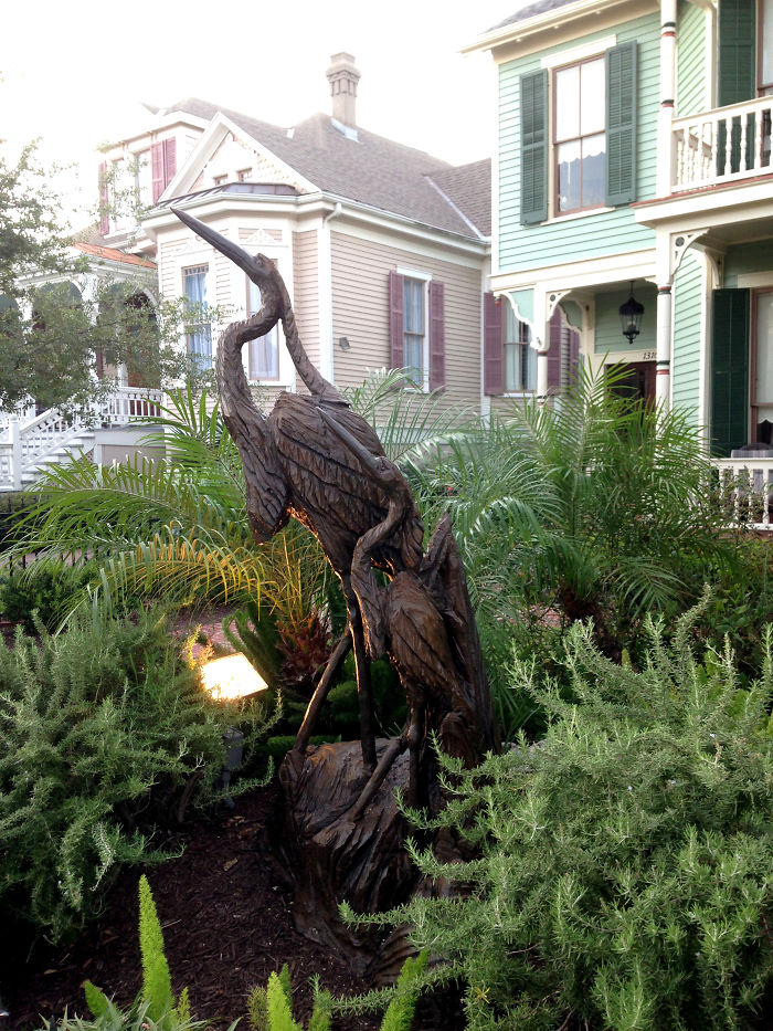 After Hurricane Ike Wrecked Galveston Island In 2008, Local Artists Turned Tree Stumps Into Beautiful Sculptures