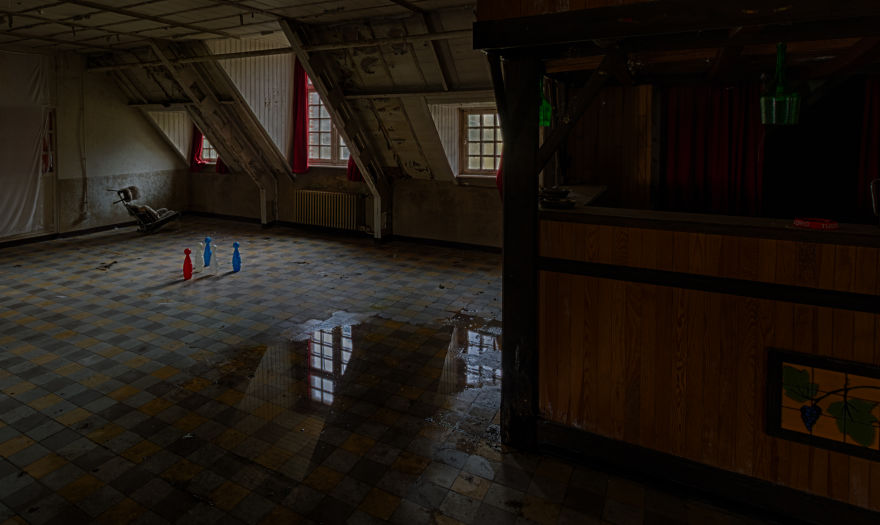 I Photographed Creepy Abandoned Asylum