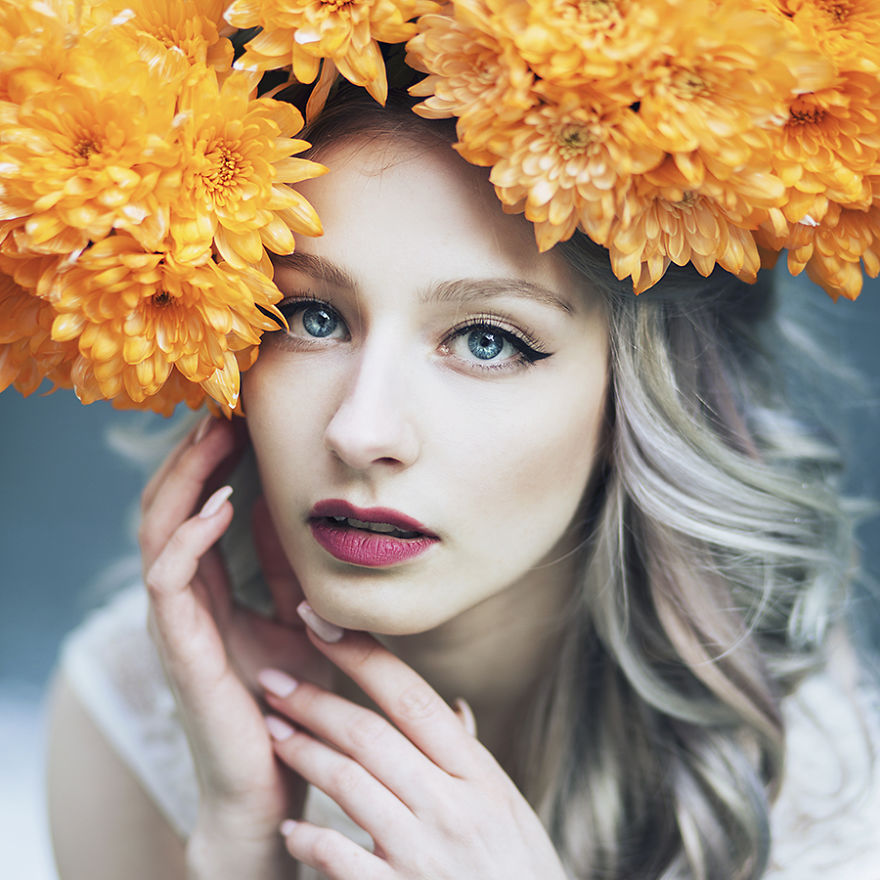 I Create These Dreamy Portraits Inspired By Blue Eyes