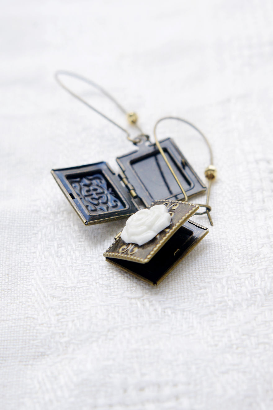 This Designer Turns Mud Into Beautiful Porcelain Jewellery Pieces This Designer Turns Mud Into Beautiful Porcelain Jewellery Pieces