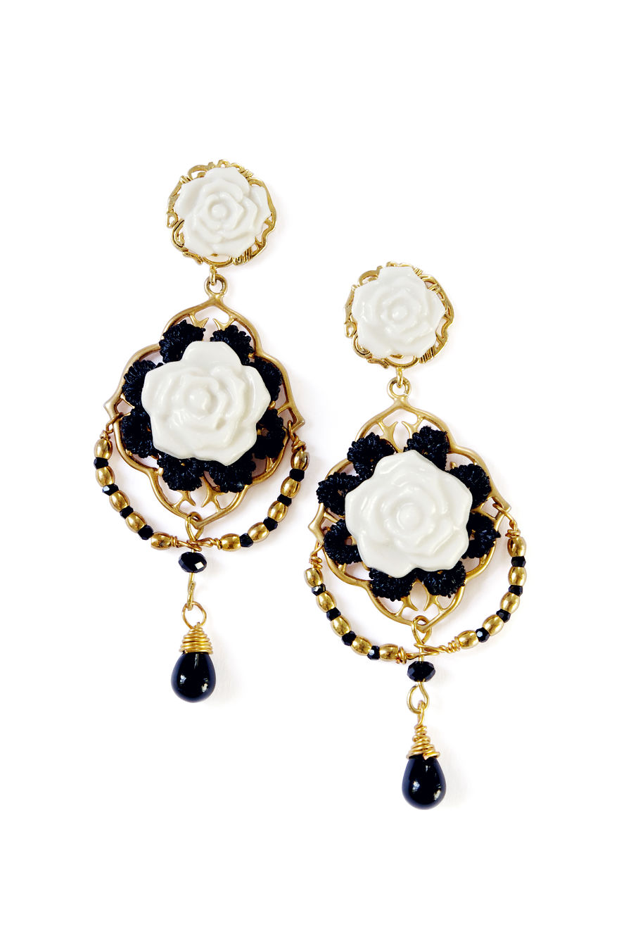 This Designer Turns Mud Into Beautiful Porcelain Jewellery Pieces This Designer Turns Mud Into Beautiful Porcelain Jewellery Pieces