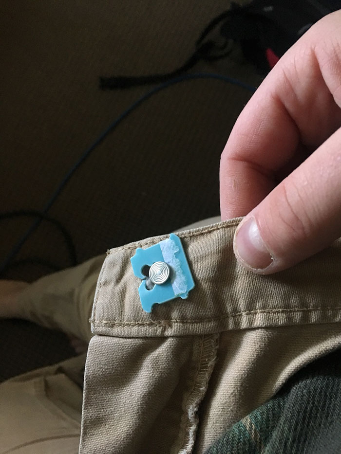 bread clip on the trousers button