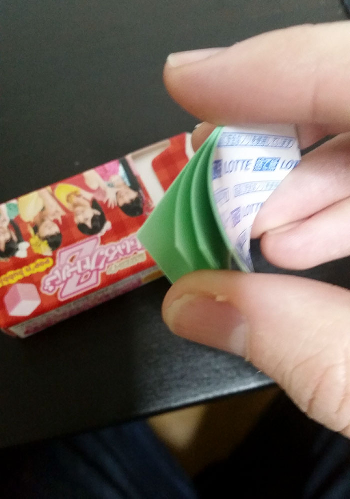 This Japanese Pack Of Gum Comes With A Set Of Post-It-Note-Like Papers To Throw Gum Away In