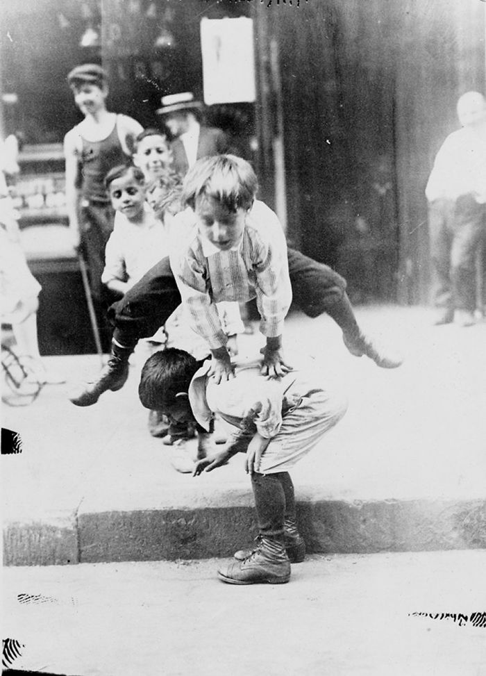 Kids Play In The Street, New York, 1900s