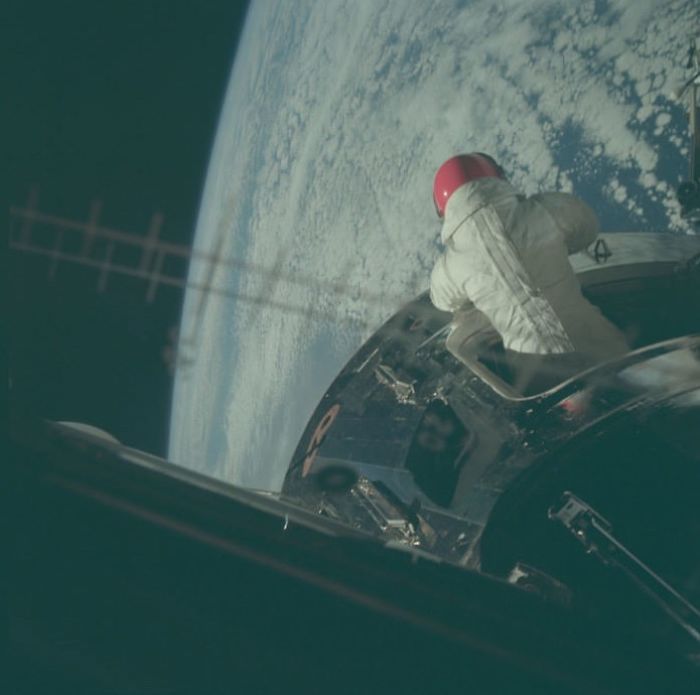 Nasa Got Sick Of All Conspiracy Theories And Released 10k+ Photos From The Apollo Moon Mission (anonymous)