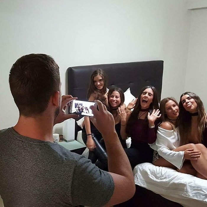 People Are Sharing Pics Of Boyfriends "Forced" To Take Perfect Pictures Of Their Girlfriends