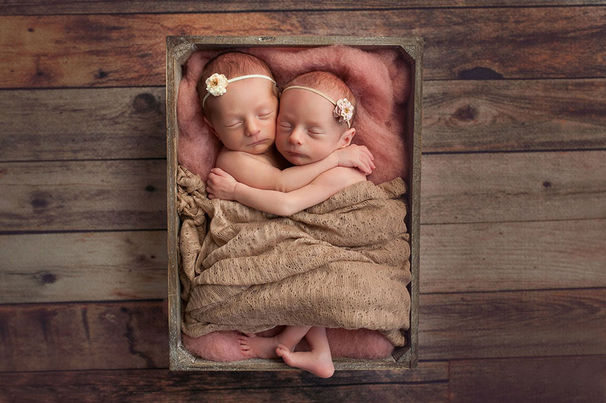 set-of-twins-sibling-photoshoot-15