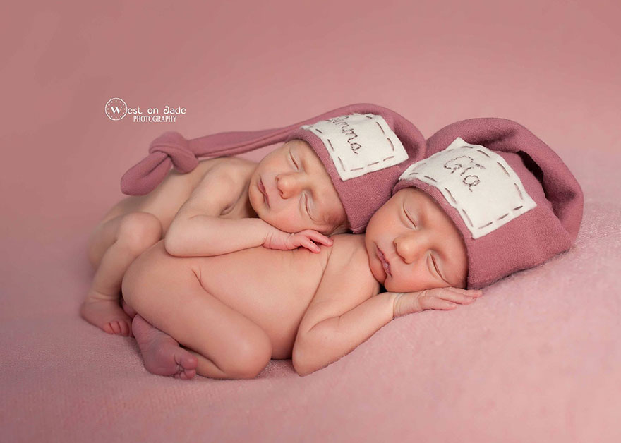 Mom Shares Photos Of Her Two Sets Of Twins And It Will Melt Your Heart