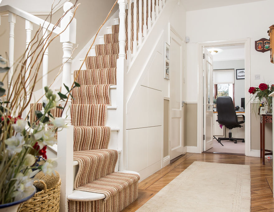 We Found The Best Way To Declutter Our Hallway! We Found The Best Way To Declutter Our Hallway!