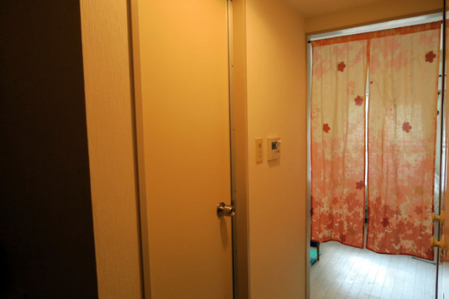 Typical Apartment In Tokyo (25 Photos) Typical Apartment In Tokyo (25 Photos)