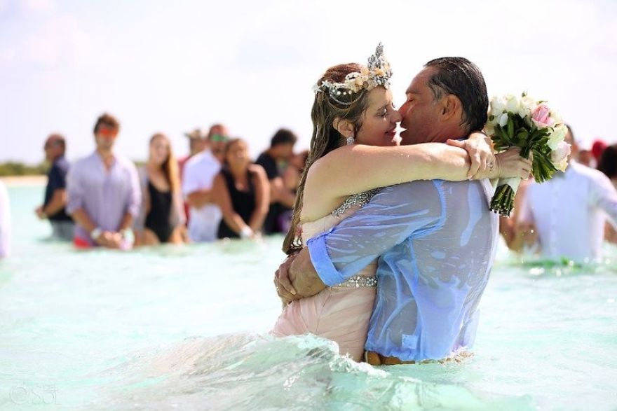 These Wedding Photos Were Shot In The Middle Of The Ocean