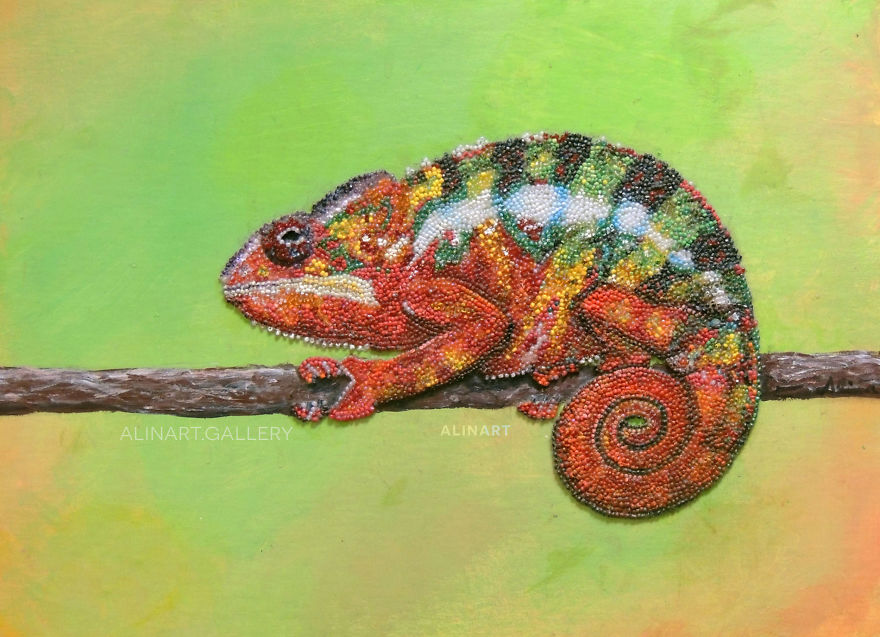 I Made These Chameleons Out Of Thousands Of Glass Beads