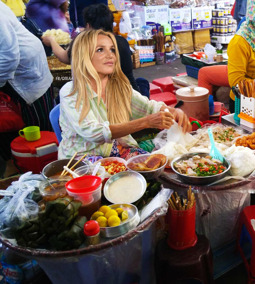 Pop Stars Moved To Vietnam Selling Street Food