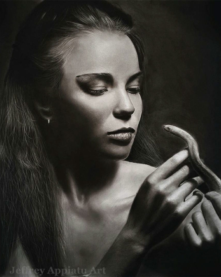 I Make Realistic Charcoal And Graphite Drawings