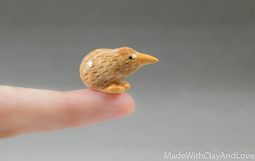 Miniature Animals Ceramic 2 pcs Kiwi Ceramic Handpainted 