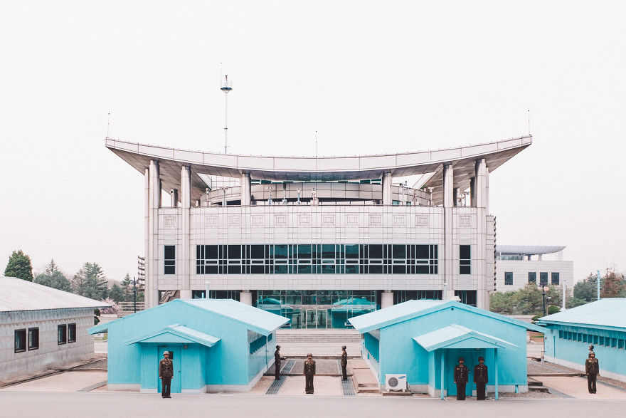 I'm A Freelance Photographer That Went To North Korea. Here's What I Saw