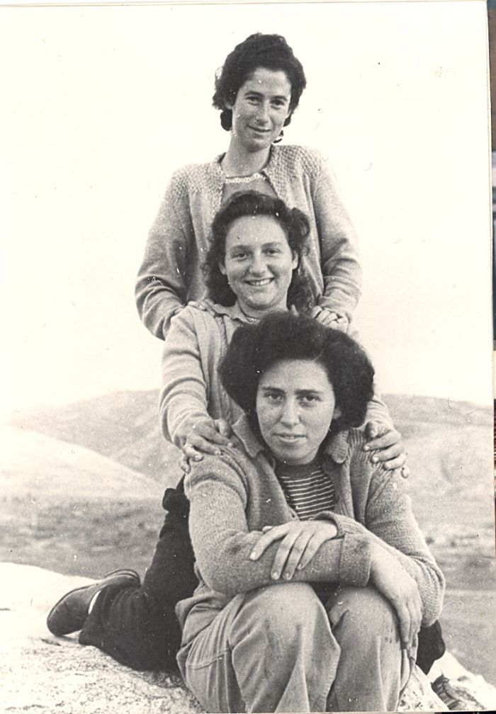 My Grandmother And Her Friends In Their 20's