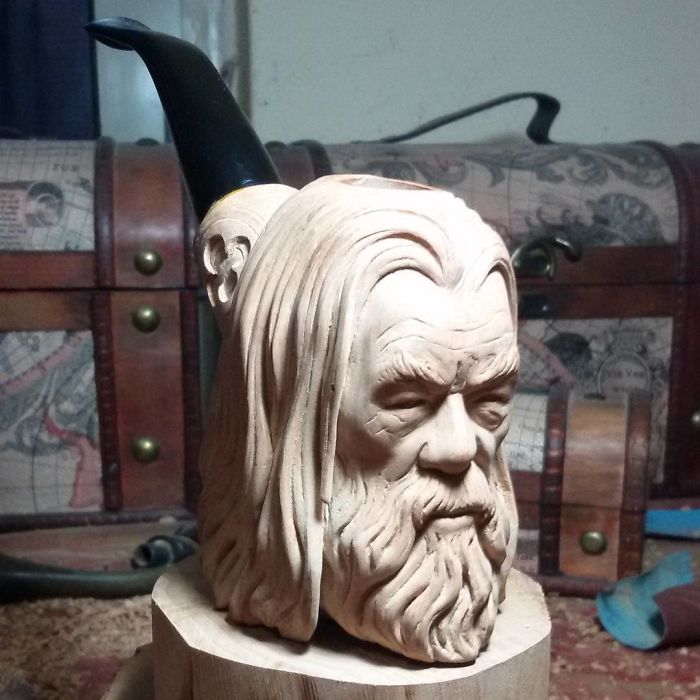 I Spend Up To 250 Hours Hand-Carving Pipes Inspired By My Favorite Movie Characters
