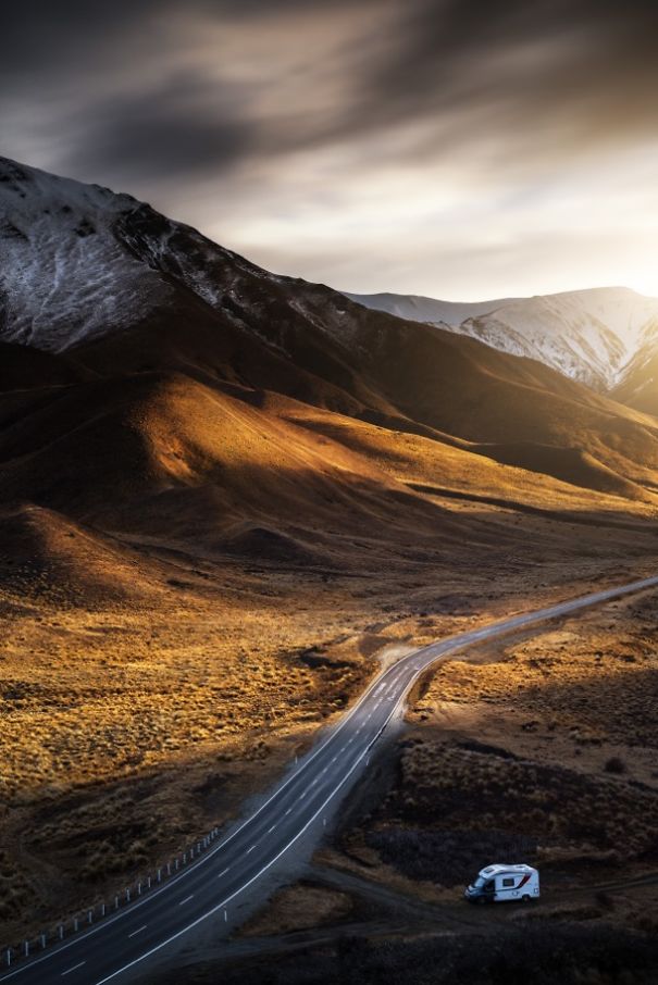 12 Beautifully Surreal Images Of New Zealand To Make You Want To Fly There Right Now