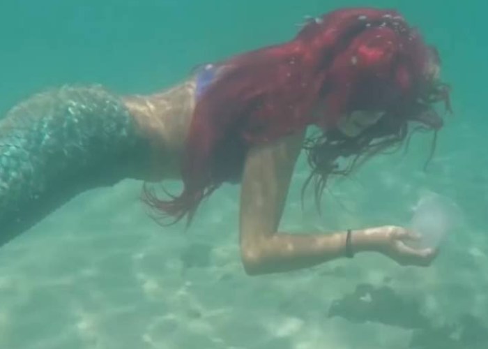 Real Life Little Mermaid Cleans Up The Ocean