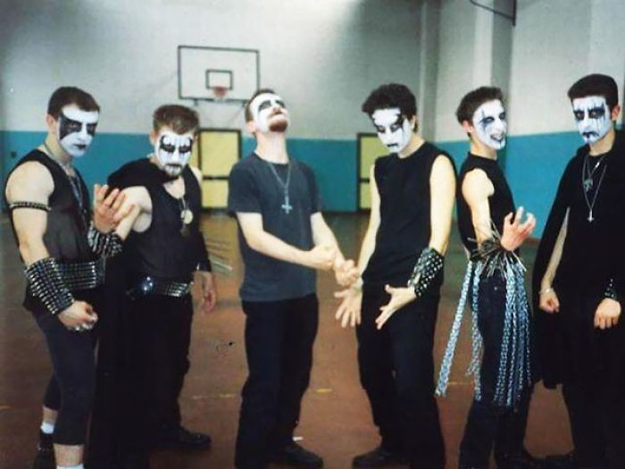 38 Awkward Metal Band Photos That Are So Bad They're Good