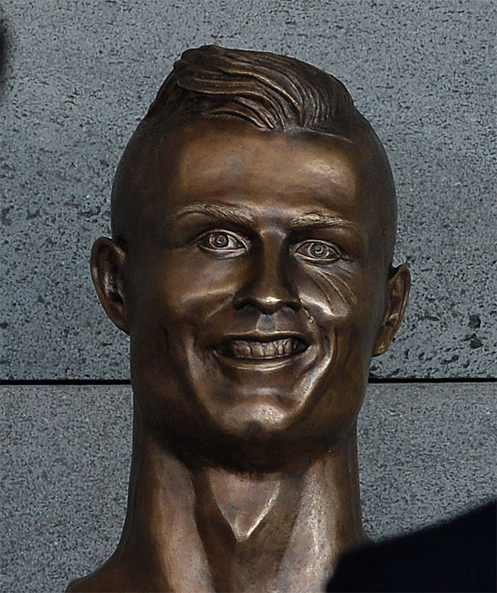 Patung Cristiano Ronaldo 