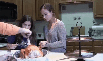 Dad Told His Daughter That The Turkey Was Pregnant